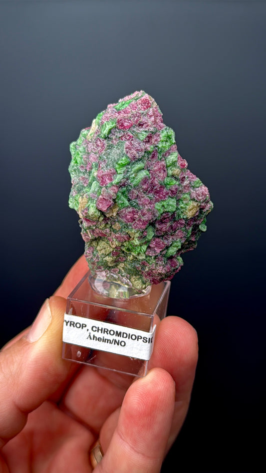 Pyrope Garnet with Chrom Diopsite Specimen Lot