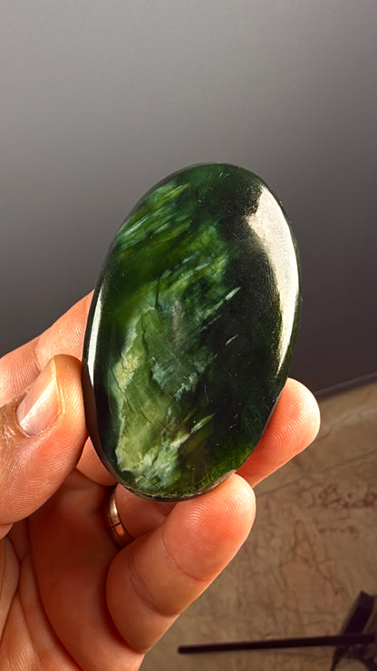 Green Kyanite Crystal Palm Stone