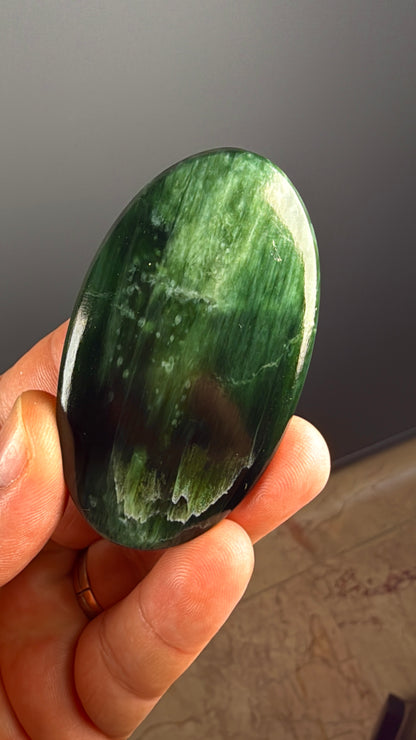 Green Kyanite Crystal Palm Stone