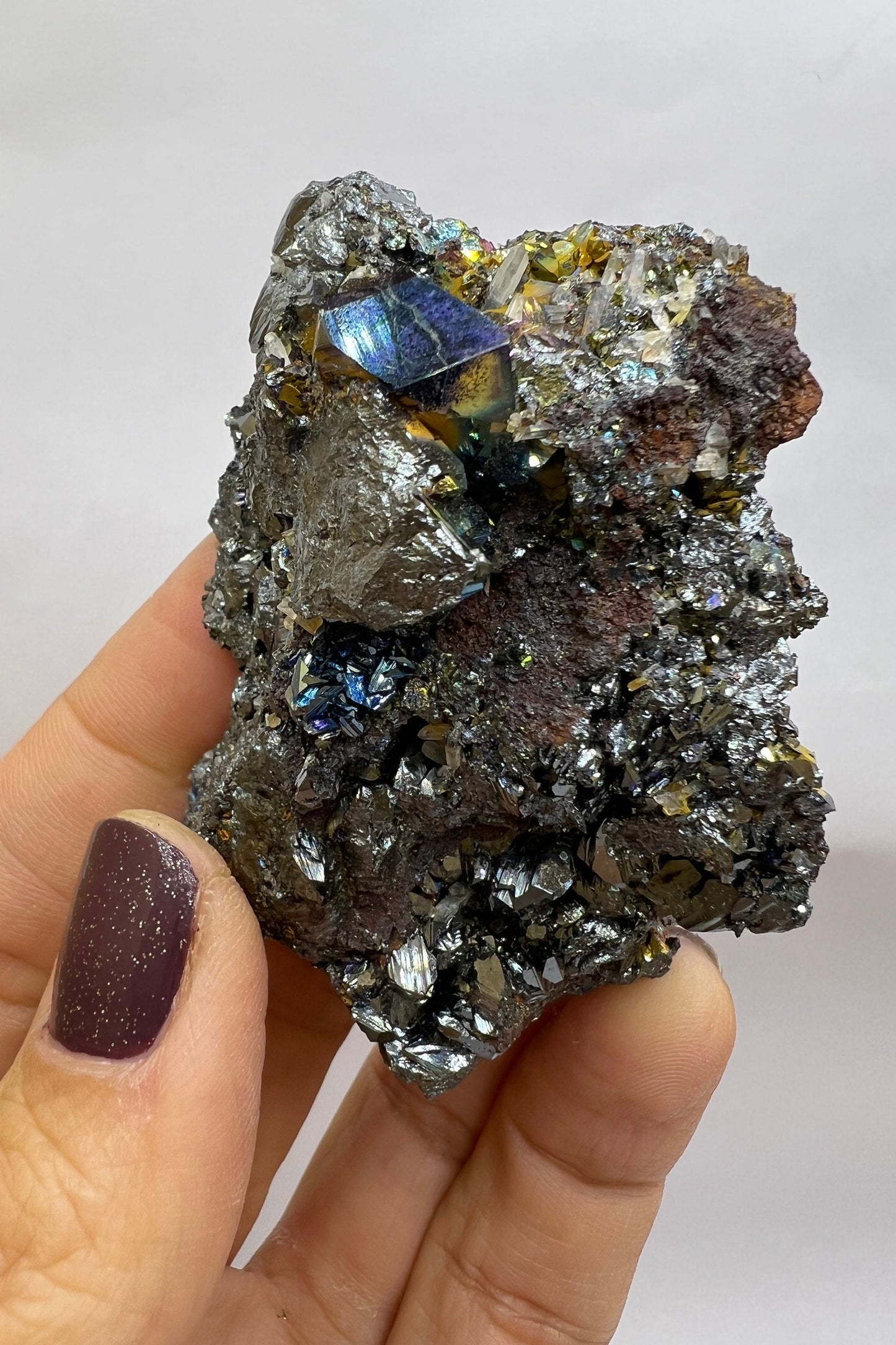 Amazing Colors! Natural Irısdecent Hematite Specimen From Italy