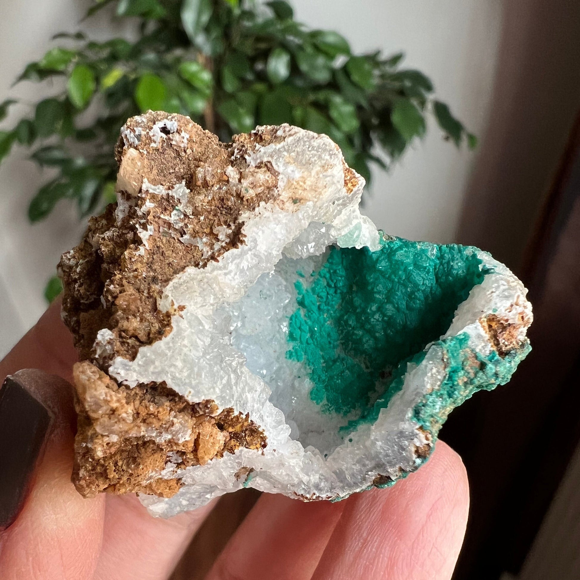 Lovely piece!Chalcedony Crystal with Malachite, Lovely Tiny Geode, Chalcedony Crystal with Malachite