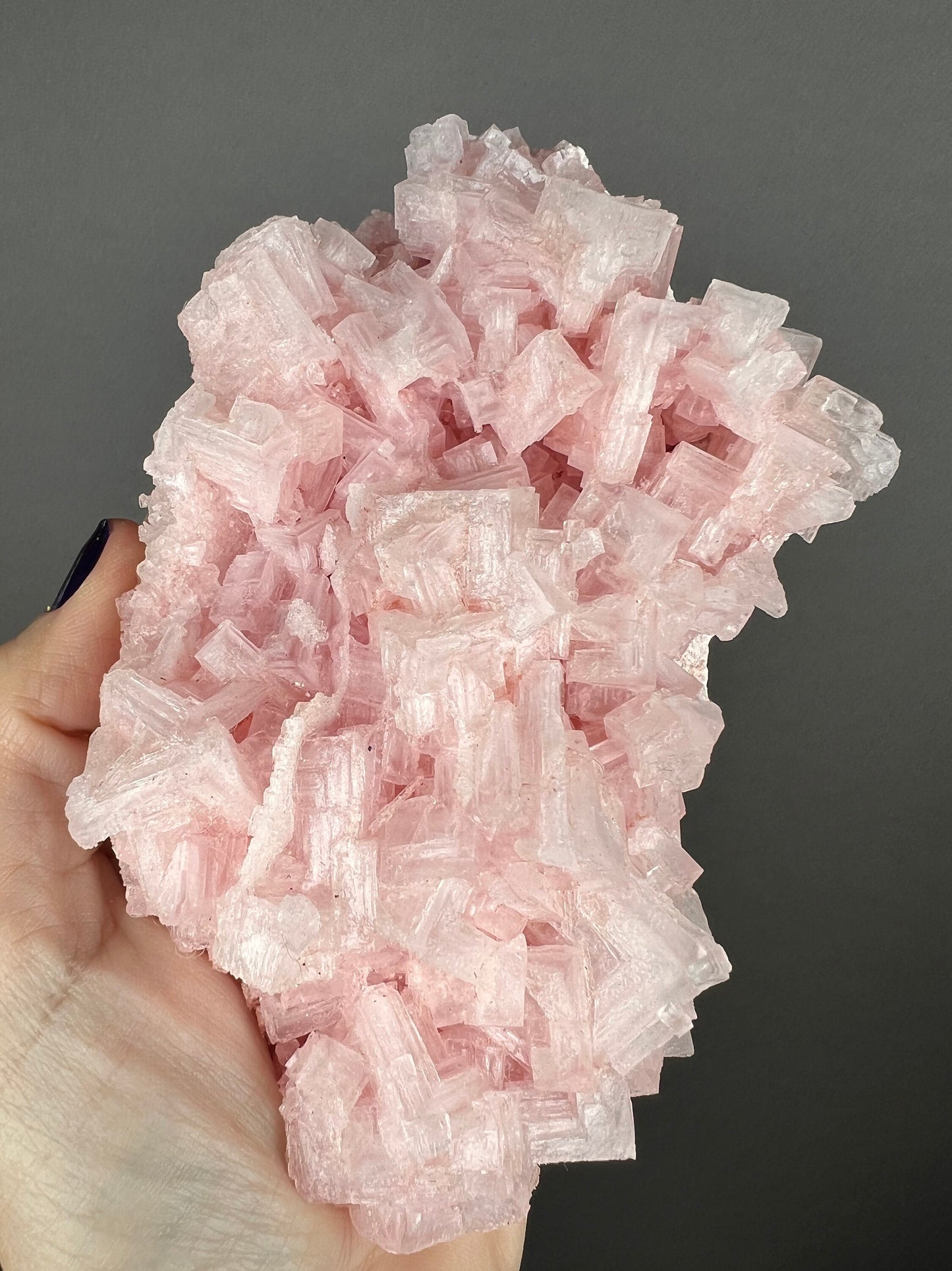 Sweety Color! Pink Halite Mineral Specimen , Pink Halite Crystal