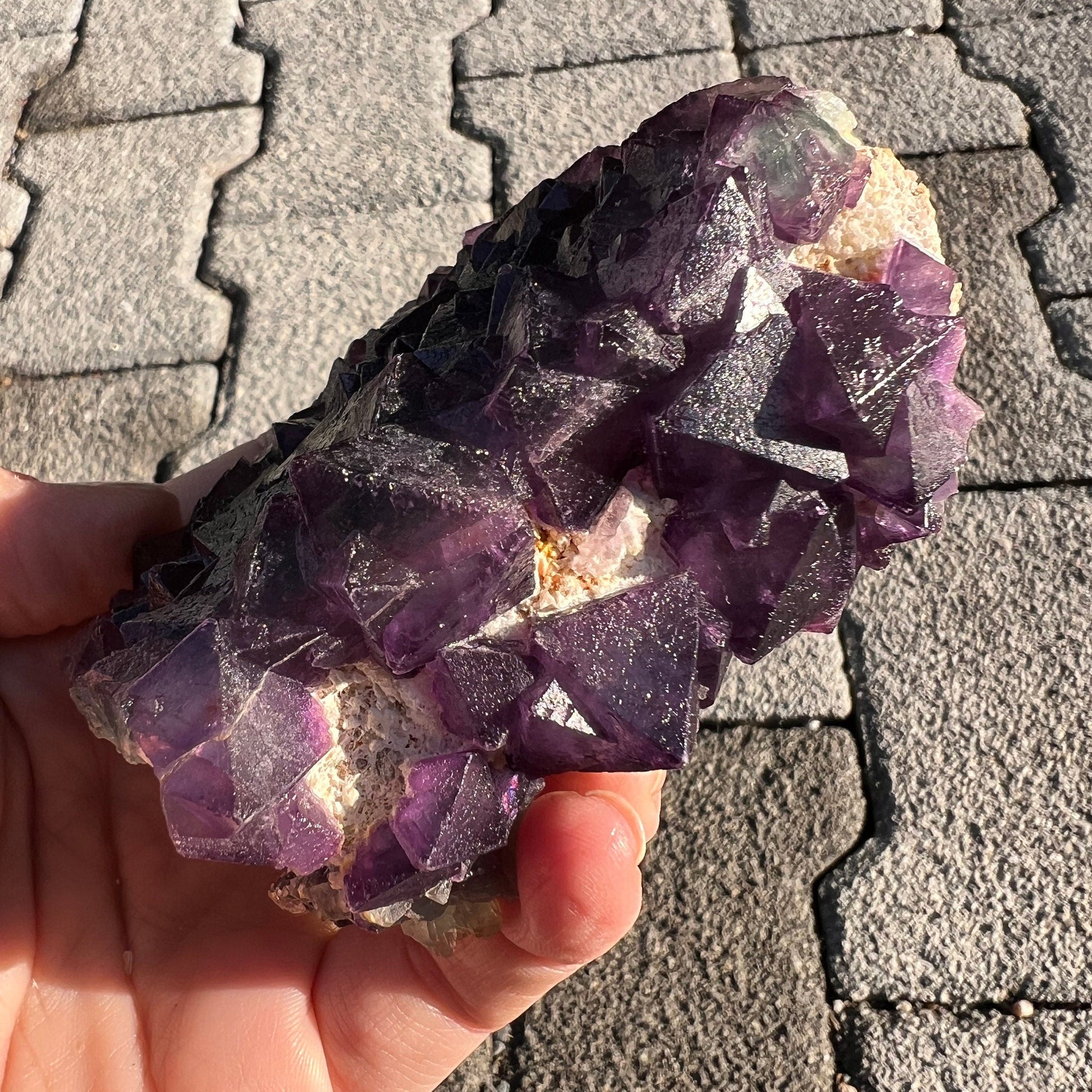 Amazing Color and Amazing Crystal Pattern ! Bi-Color Fluorite Crystal Specimen