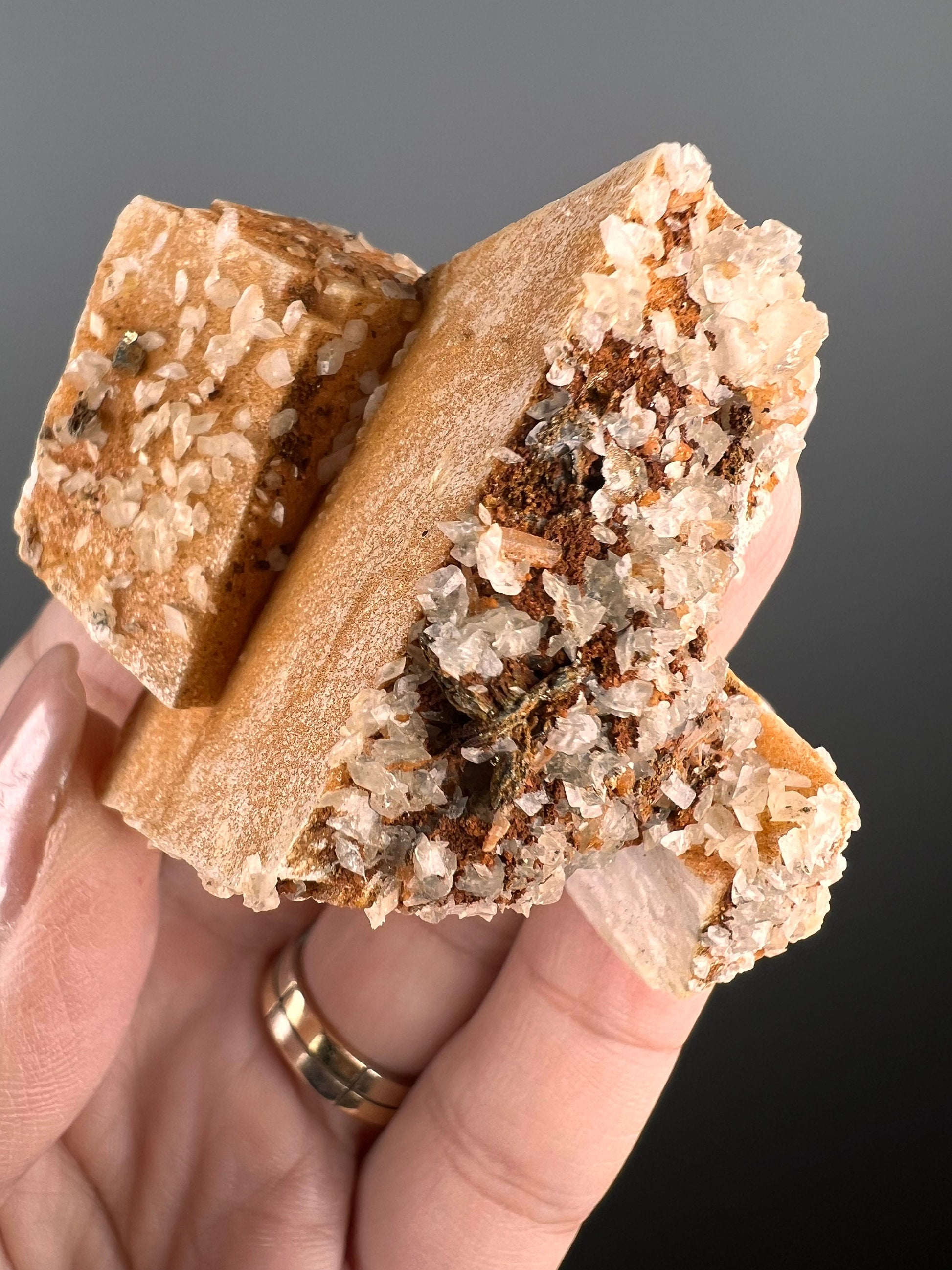 Amazing Pattern! Quartz on Octahedral Dolomite Crystal