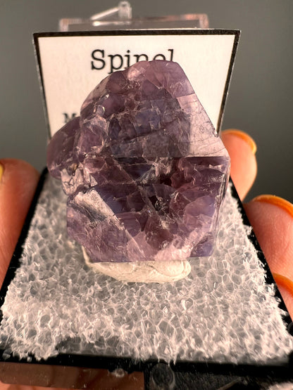 Lovely Sample! Natural Octahedron Spinel Specimen