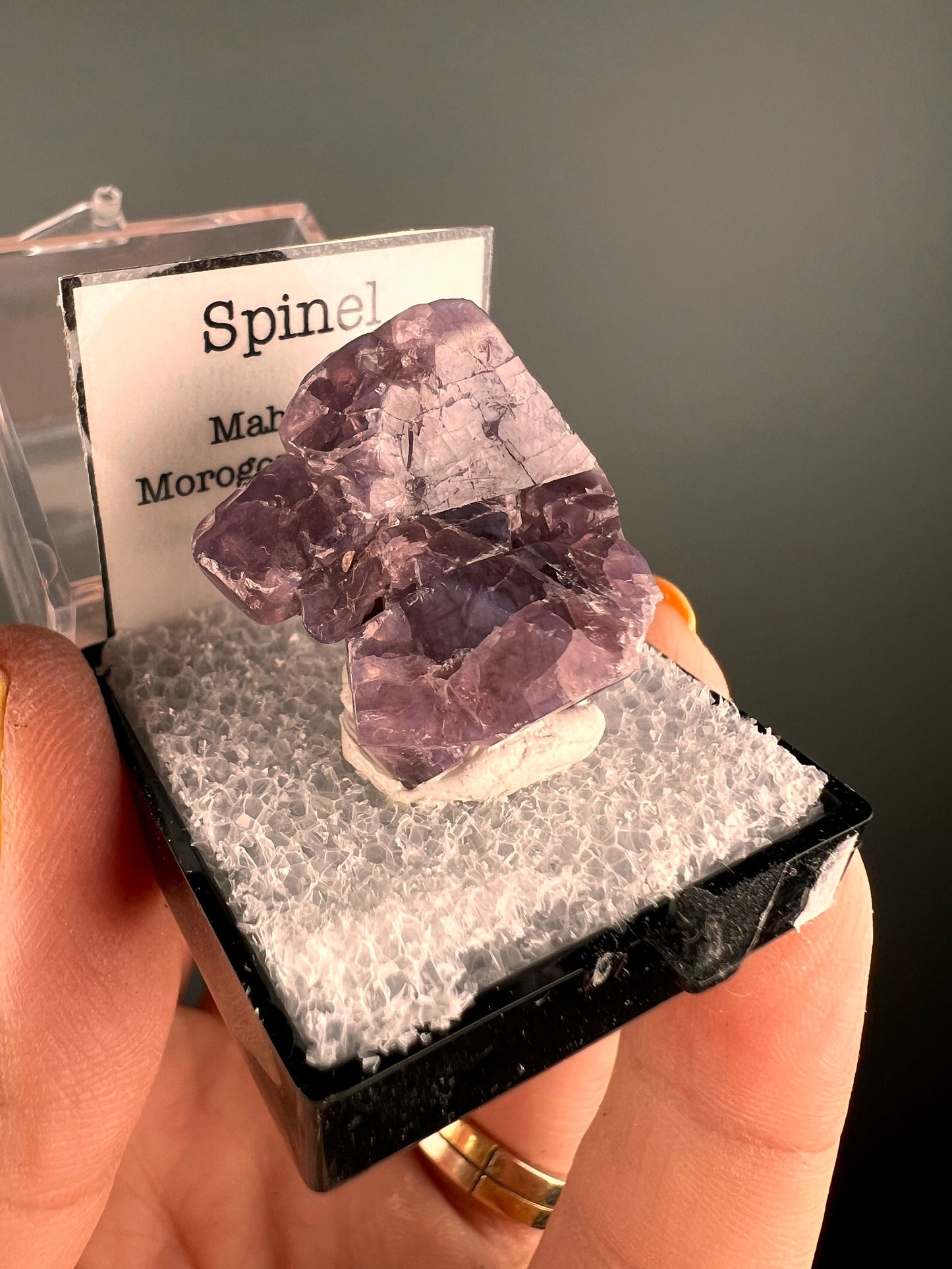 Lovely Sample! Natural Octahedron Spinel Specimen