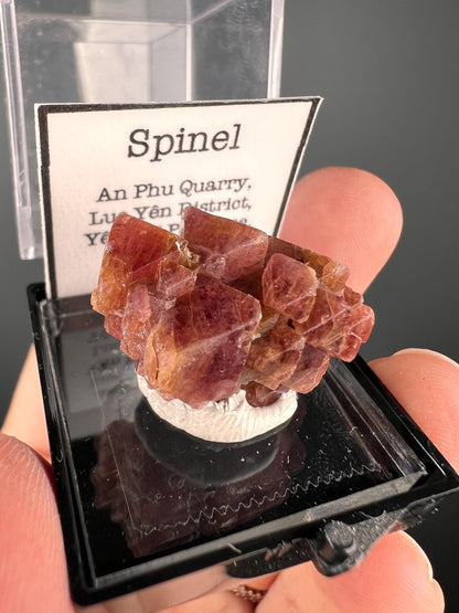 Lovely Sample! Natural Spinel Specimen