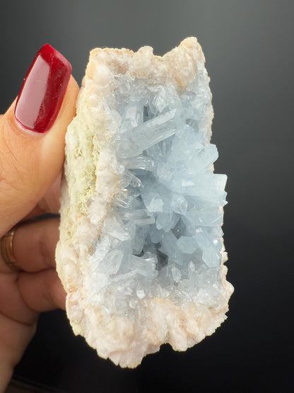 Excellent ! Sky Blue Celestite (Celestine) Crystal