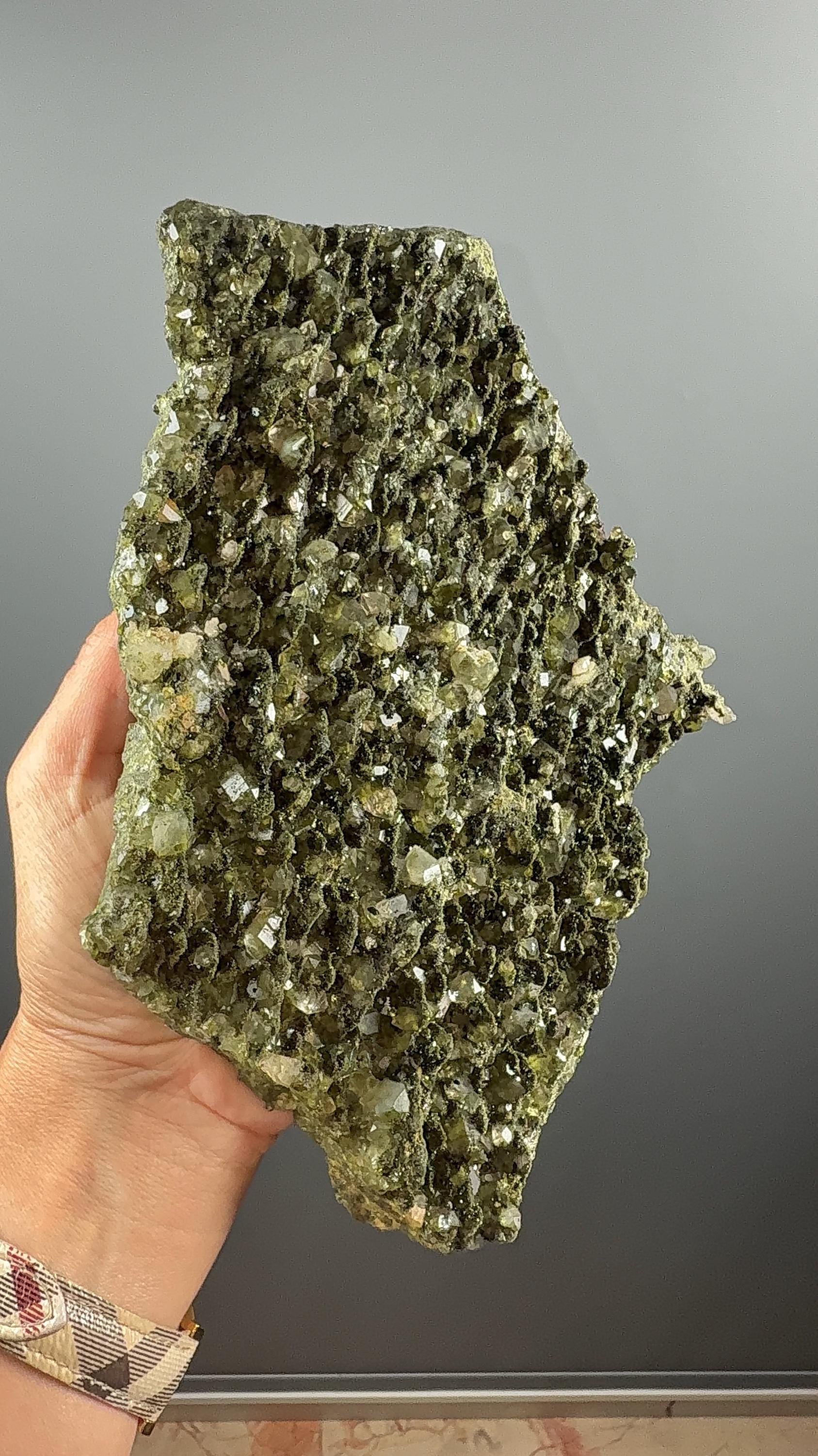 Big Size! Forest Quartz with Epidote! Sparkly Green Epidote with Quartz