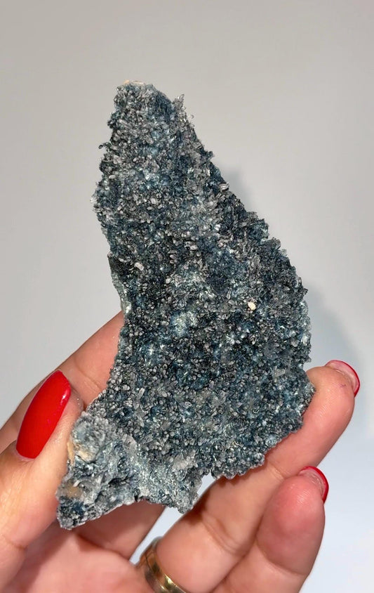 NEW Find , Sparkly Foitite crystal on Feldspar Specimen