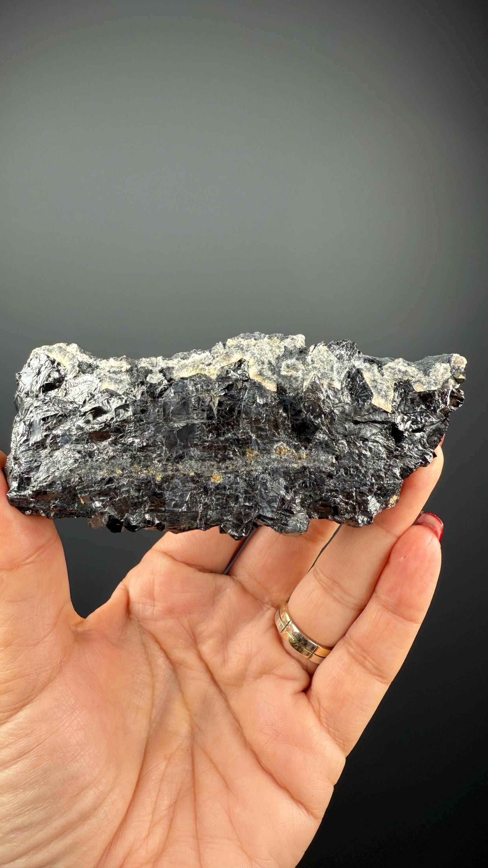 Rhodocrosite, Boulangerite and Sphalerite Mineral from Kosovo