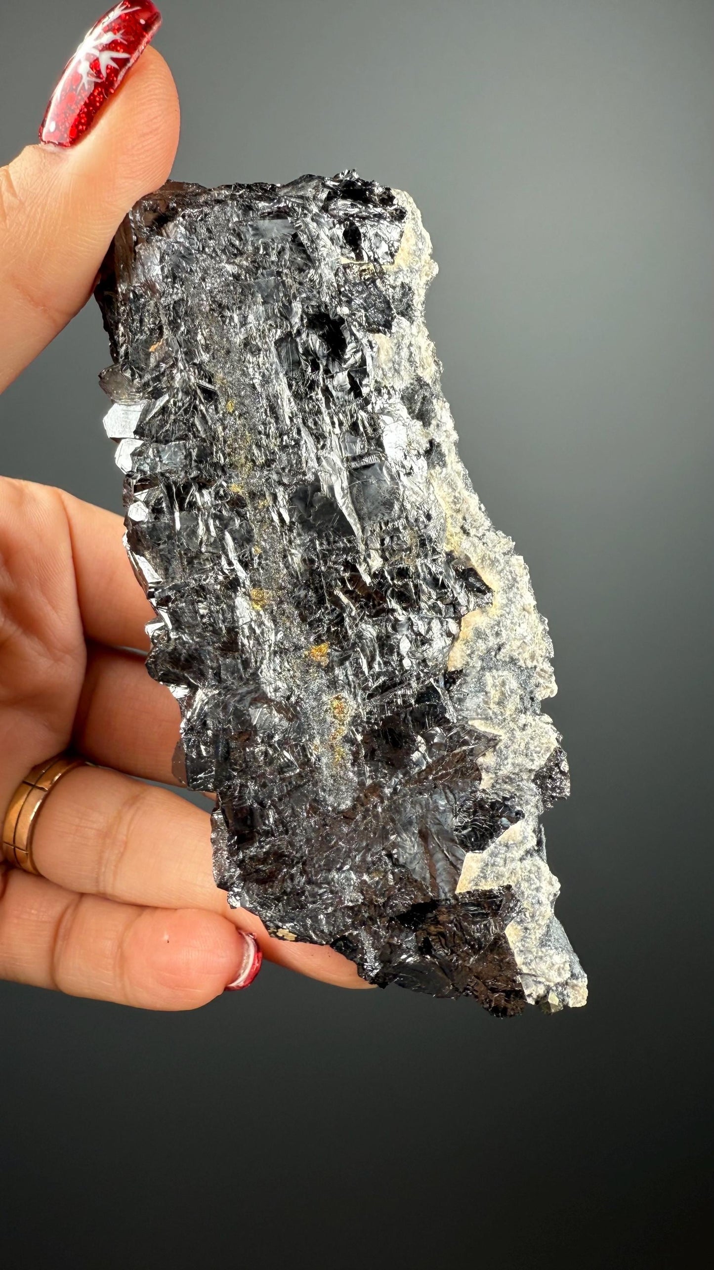 Rhodocrosite, Boulangerite and Sphalerite Mineral from Kosovo