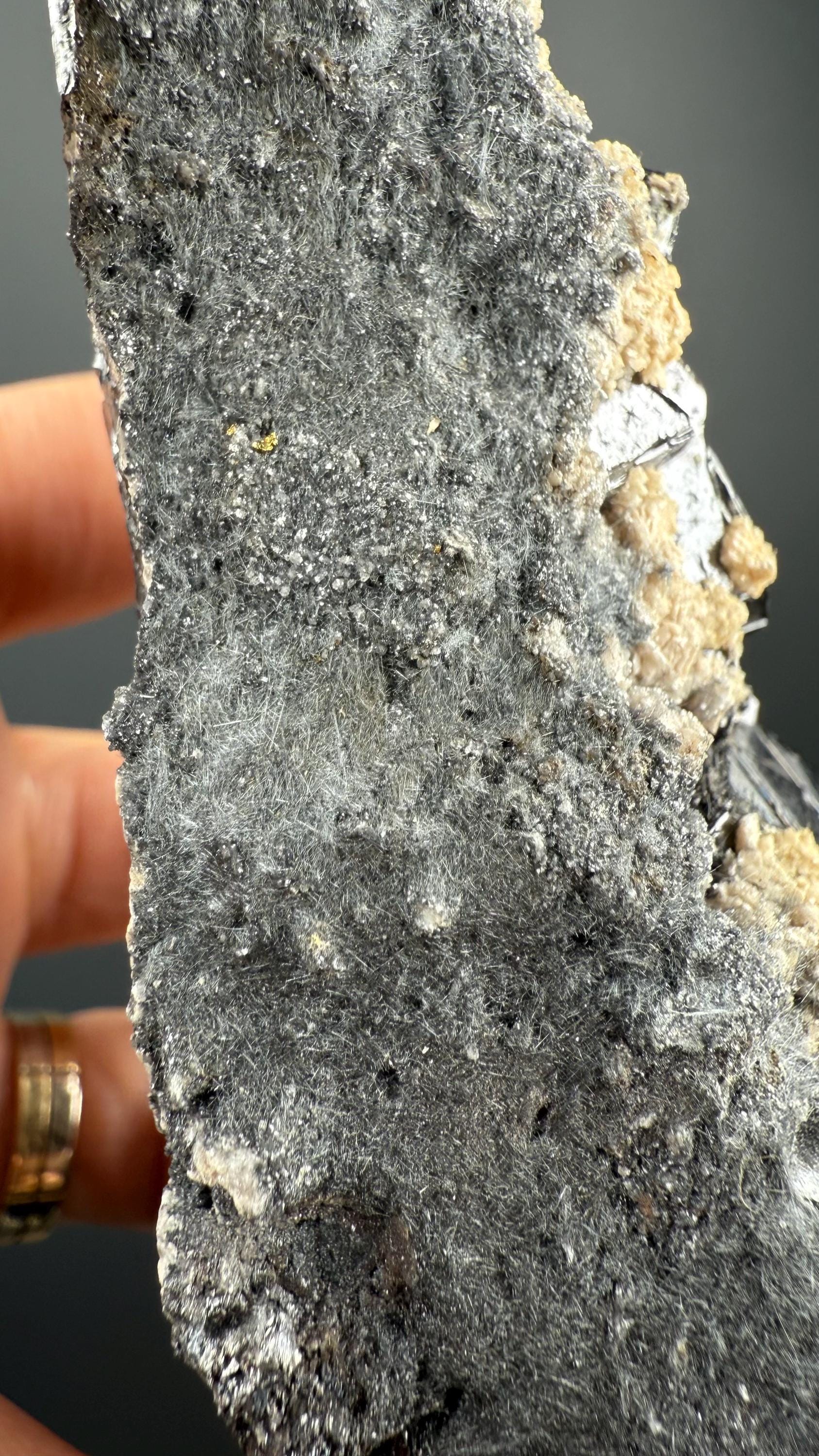 Rhodocrosite, Boulangerite and Sphalerite Mineral from Kosovo