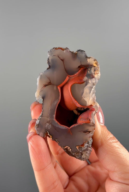 UV Reactive Red Fox Agate Specimen, Patagonia Origin