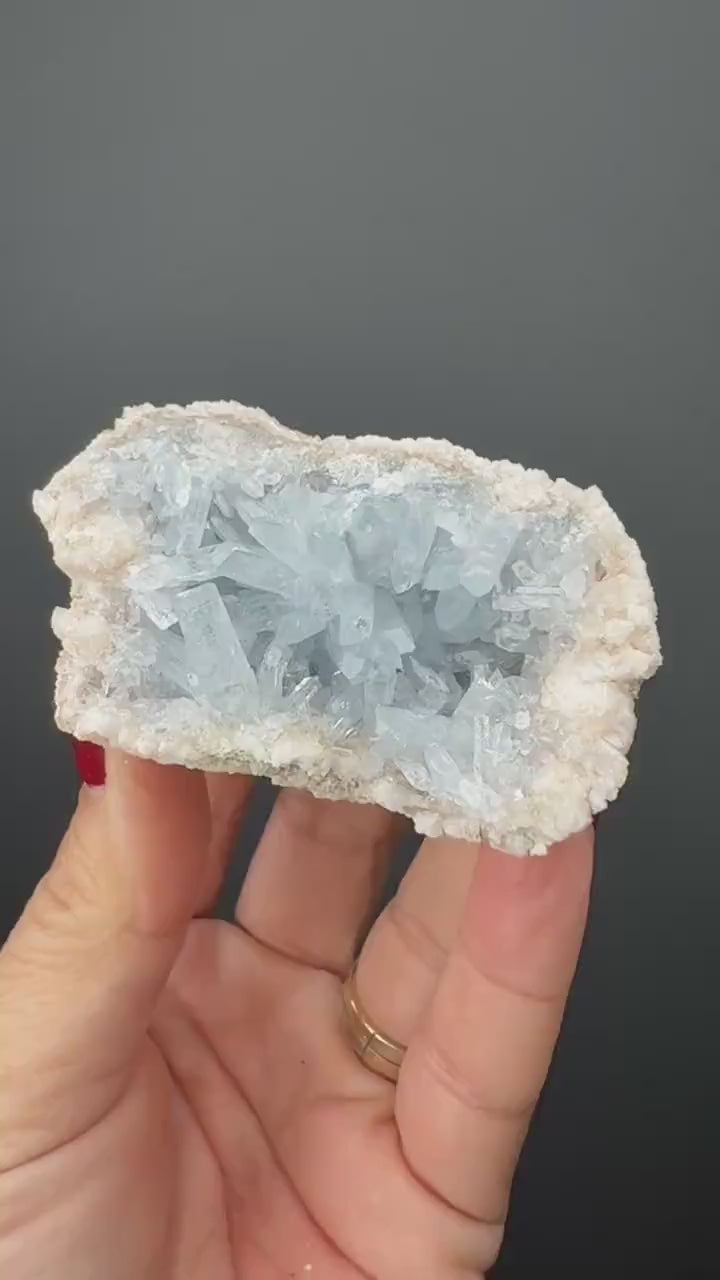 Excellent ! Sky Blue Celestite (Celestine)  Crystal