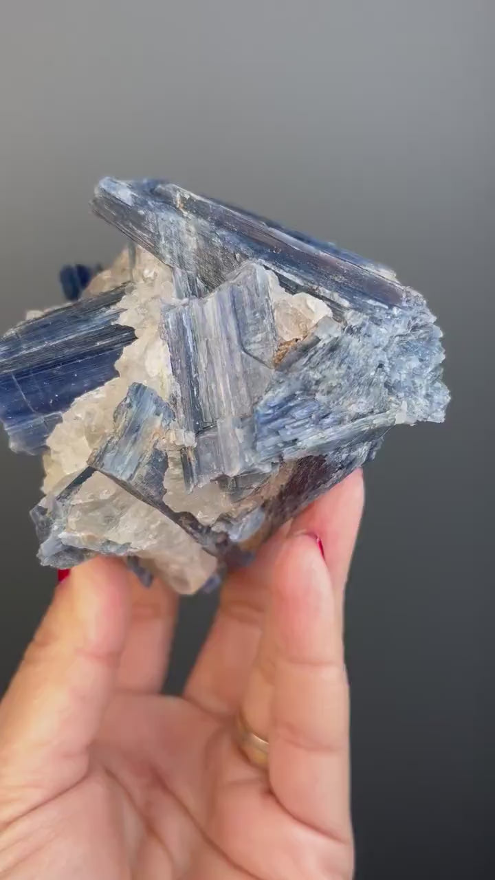 Perfect Piece!Blue Kyanite Mineral Specimen for Collection