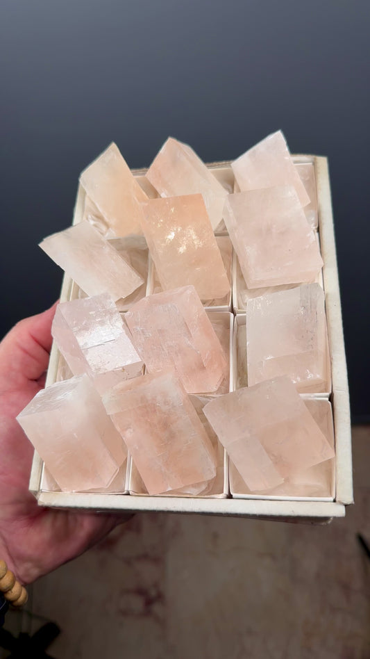 Pink Optical Calcite Lote