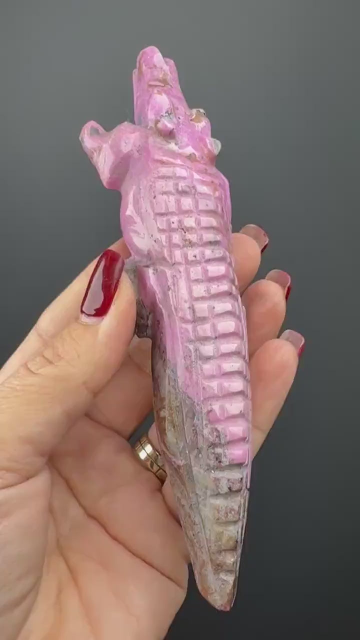 Cobalto Calcite Hand Carved Alligator Statue