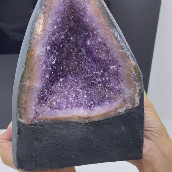 Full Crystallized Purple Amethyst Geode Mineral Specimen, Self-Standing Amethyst Geode