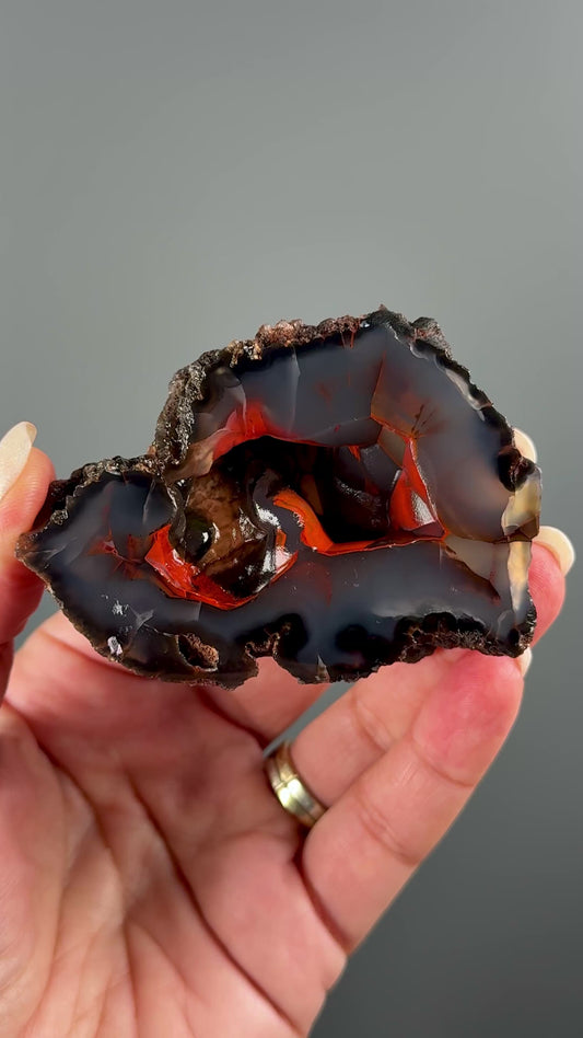 UV Reactive Red Fox Agate Specimen, Patagonia Origin