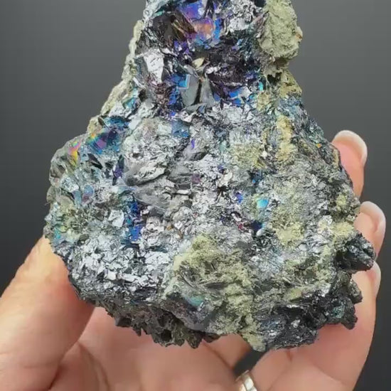 All Natural Irısdecent Colors! Hematite Specimen From Italy