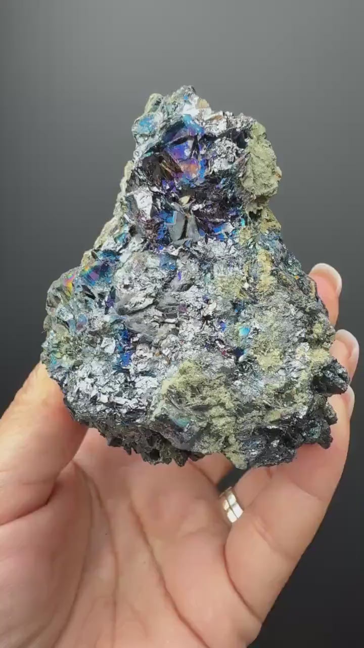 All Natural Irısdecent Colors! Hematite Specimen From Italy