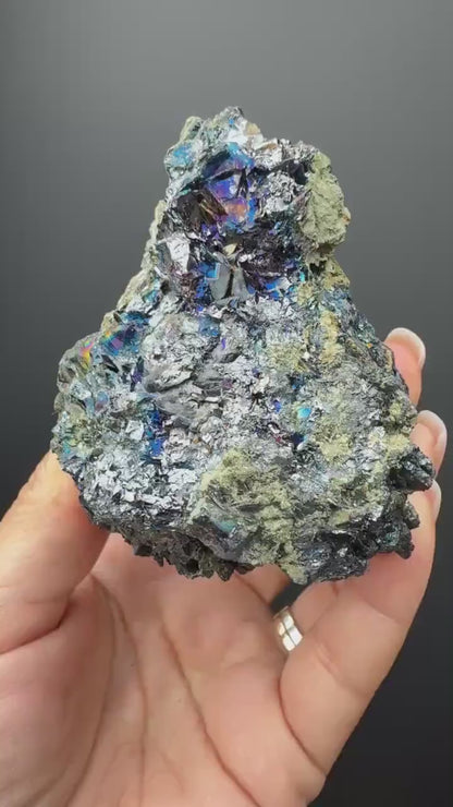 All Natural Irısdecent Colors! Hematite Specimen From Italy